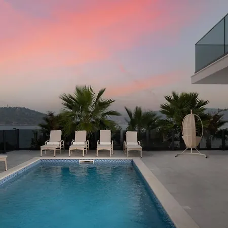 Palm Bay 1, Heated Pool - 5 M From The Sea * Ražanj