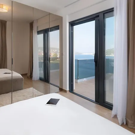 Vila Palm Bay 1, Heated Pool - 5 M From The Sea Ražanj