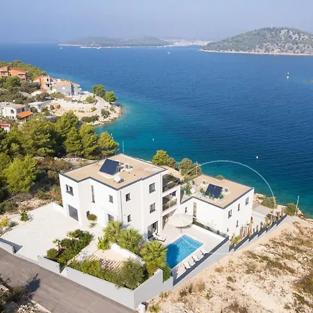 빌라 Palm Bay 1, Heated Pool - 5 M From The Sea *