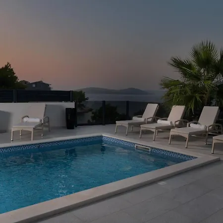 Palm Bay 1, Heated Pool - 5 M From The Sea * Ražanj