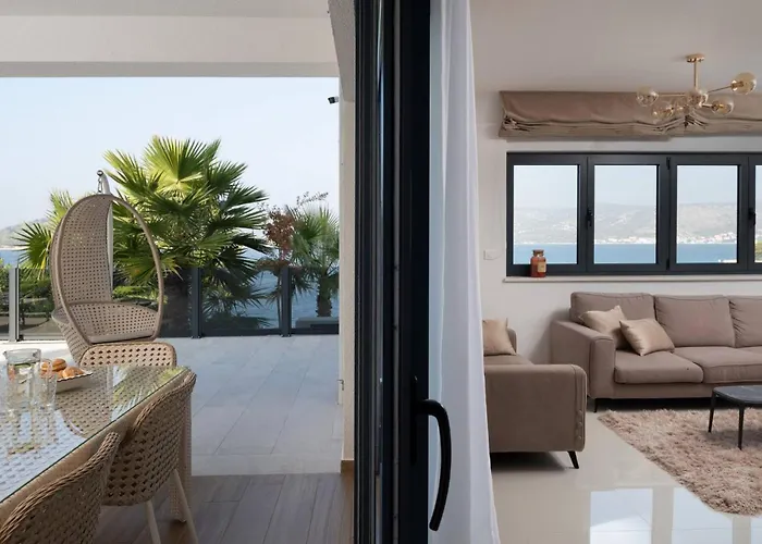 Palm Bay 1, Heated Pool - 5 M From The Sea 别墅