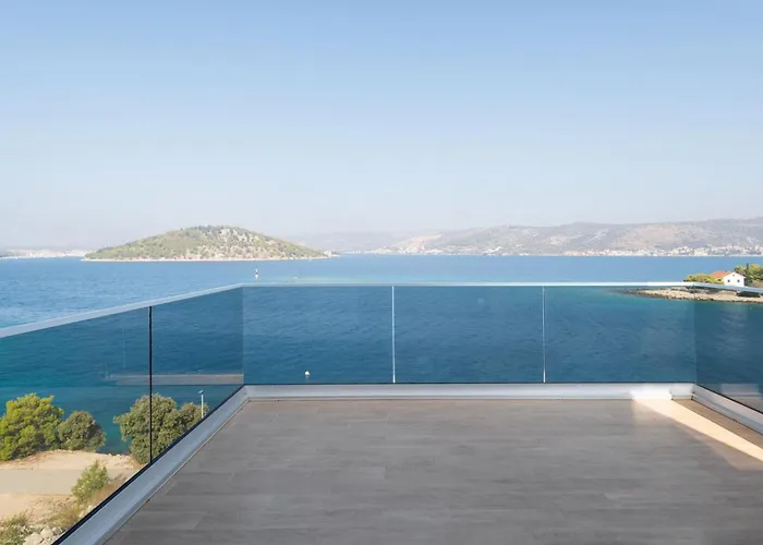 Palm Bay 1, Heated Pool - 5 M From The Sea 别墅 Ražanj