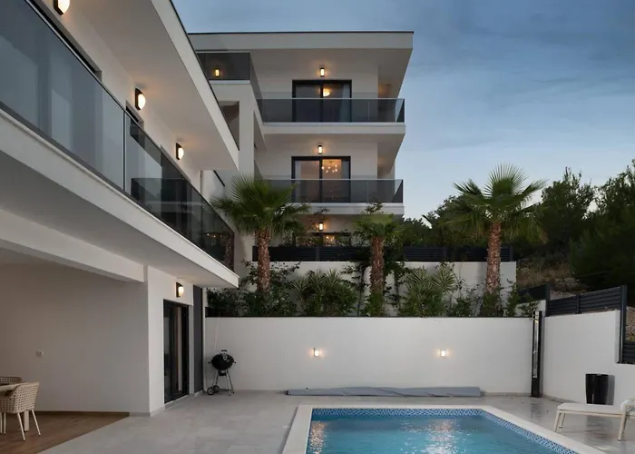 Palm Bay 1, Heated Pool - 5 M From The Sea *